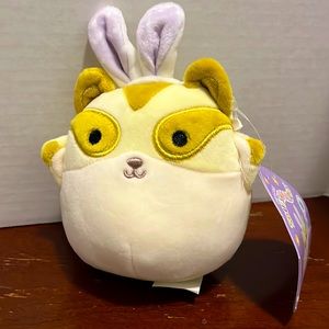 Squishmallow Easter Squad Spring 2023 4"Nettie the Sugar Glider w/bunny ears